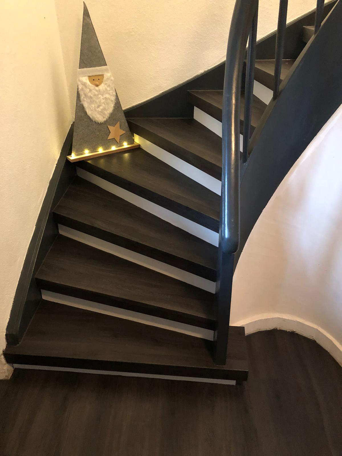 Stair nosing U-shape lacquered PARAT 190